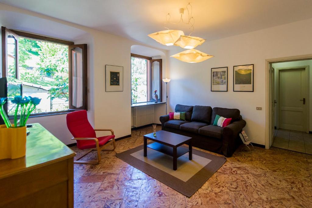 Le Residenze Del Conte Agudio Apartment Малграте Стая снимка